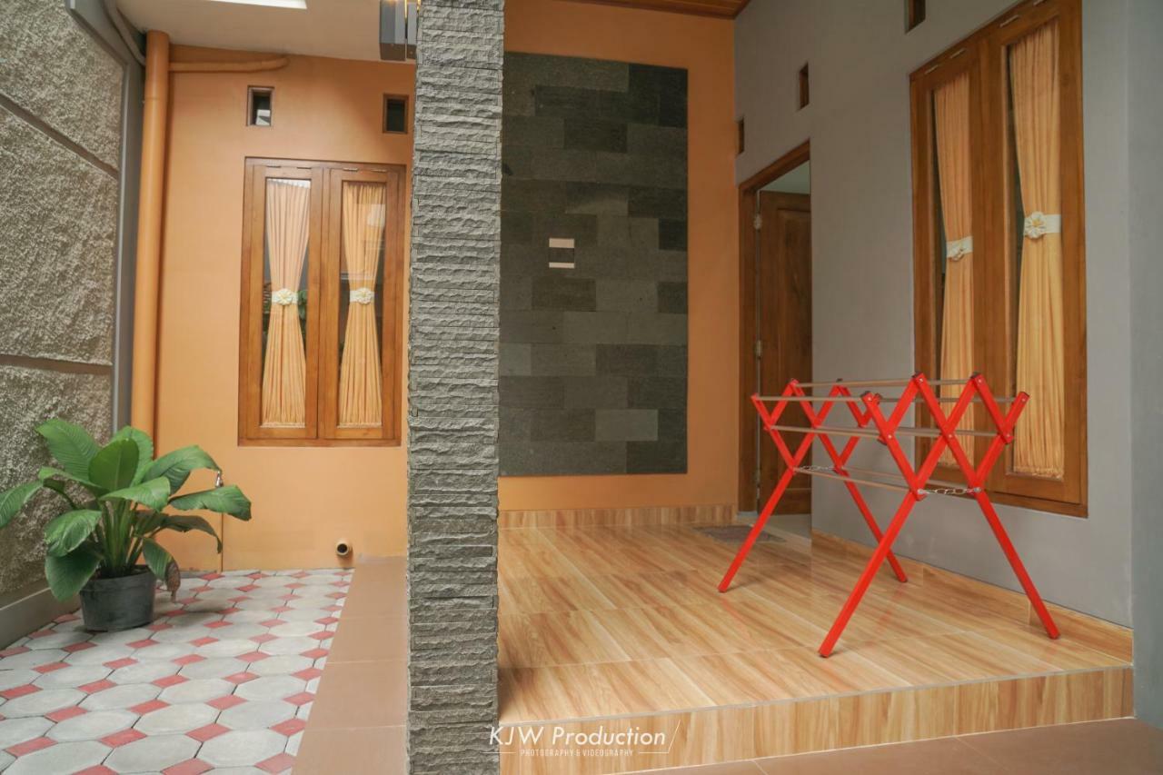 M Stay Guest House Jogja Yogyakarta Dış mekan fotoğraf